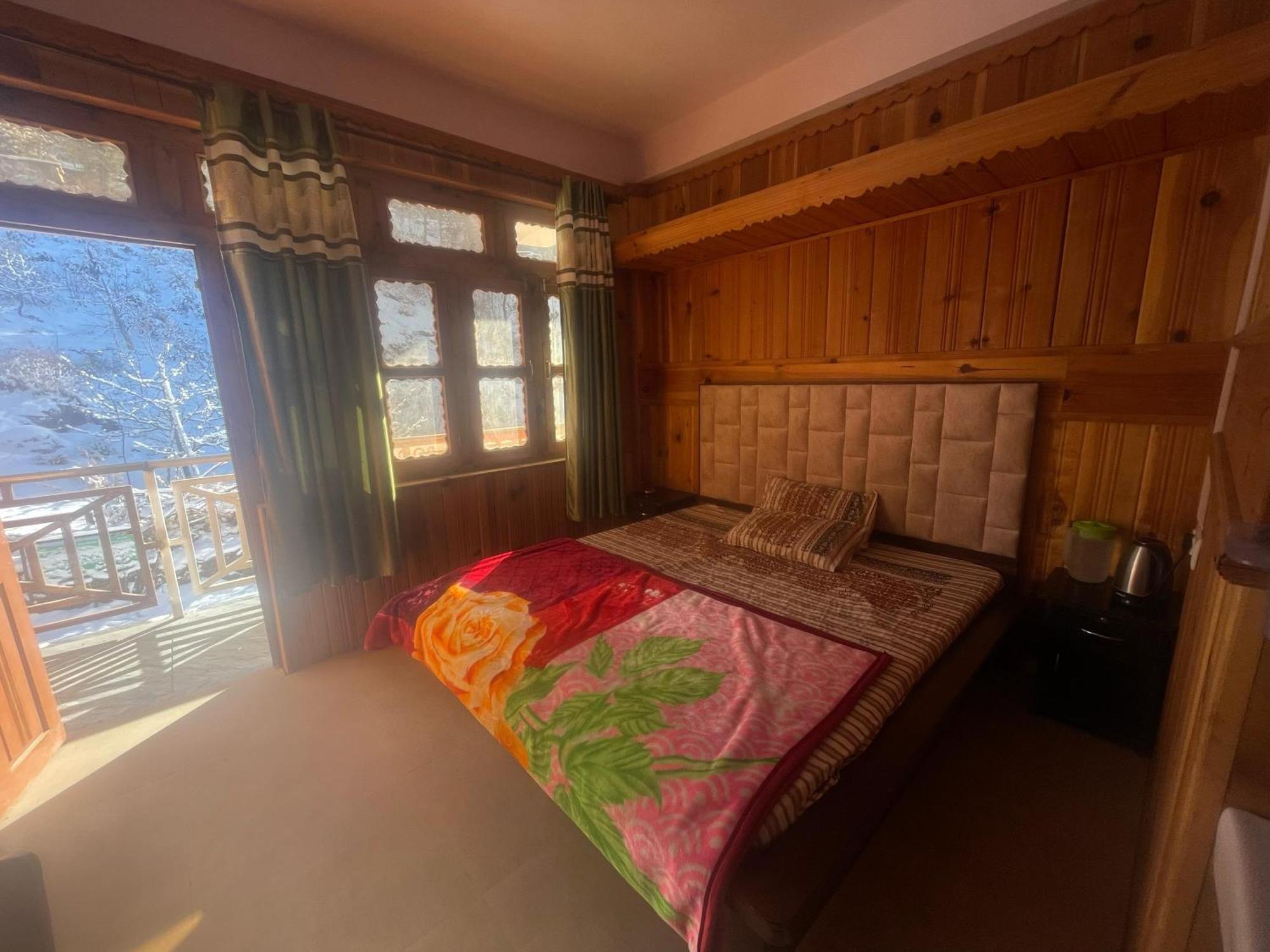 Hotel Sss The Chanshal Retreat Khashdhār Buitenkant foto